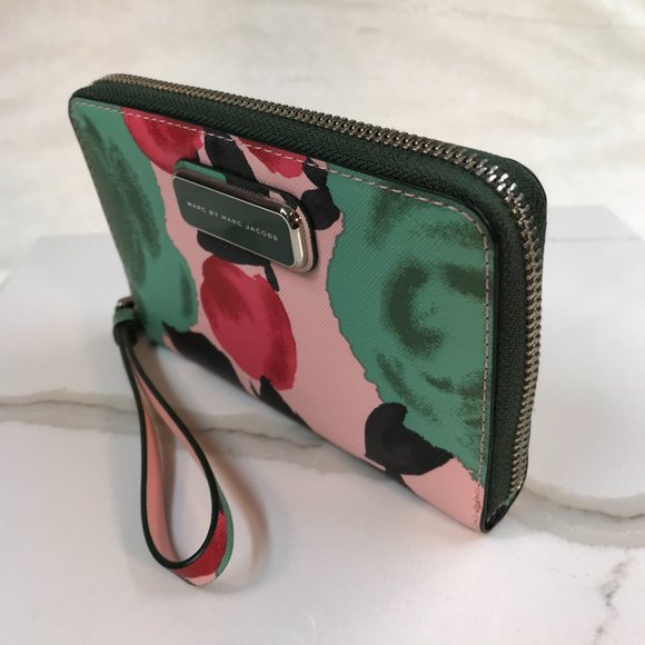 Authentic NWOT Marc By Marc Jacobs Sophisticato Wingman Wristlet Wallet - Picture 4 of 7